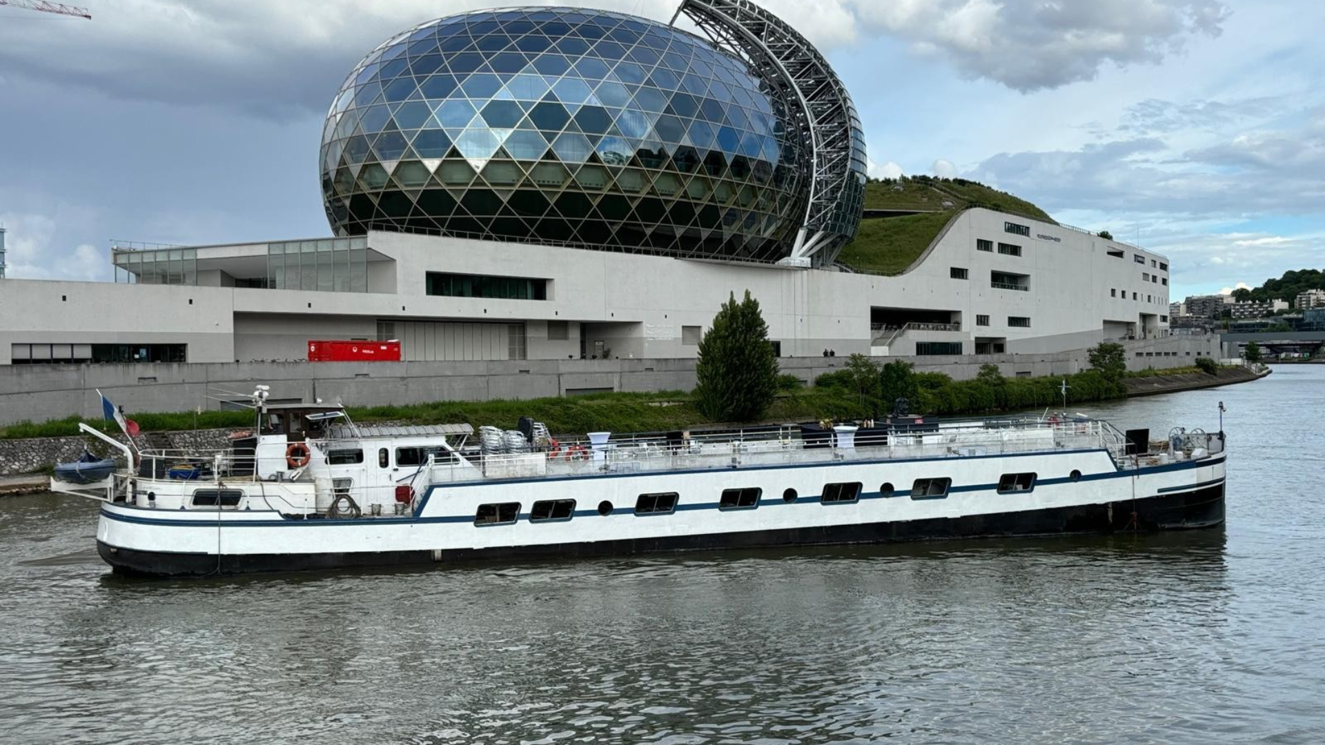 Péniche évènementielle sur la Seine (SCI)